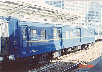 �I���G���g�G�N�X�v���X�@JR�����{�@�}�j50_2236