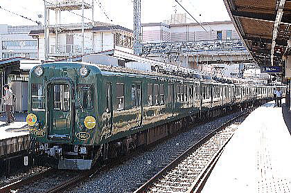 <FONT size="-1">����@2600�n�~���[�W�A���g���C���@�@�������w�@2010.9.�@</FONT>