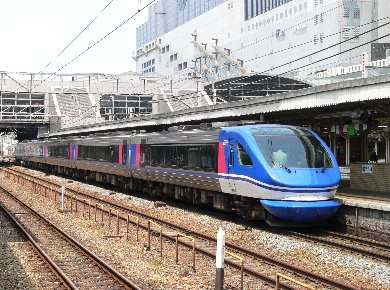 �q���}�s�@HOT7000�`