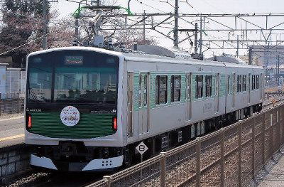 �i�q�����{�@EV-E301�n